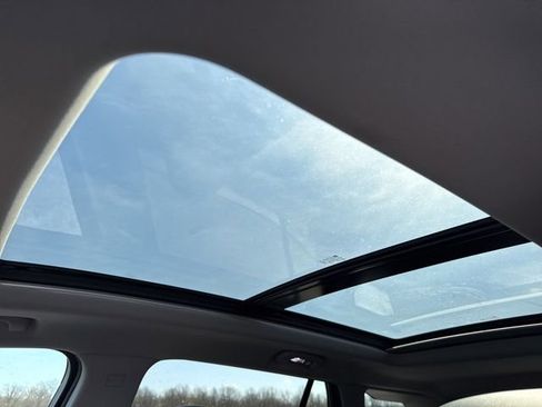 Used 2024 GMC Terrain AT4 w/ Infotainment Package II image 8