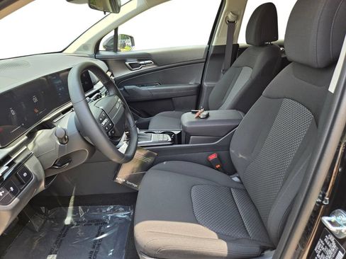 New 2026 Kia Sportage LX w/ LX Convenience Package FWD image 18