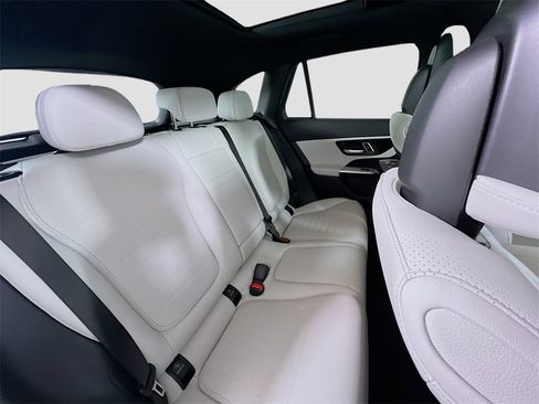 New 2026 Mercedes-Benz GLC 300 4MATIC image 30