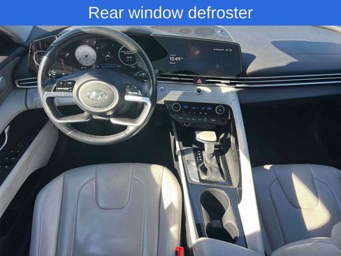 Used 2023 Hyundai Elantra Limited image 11