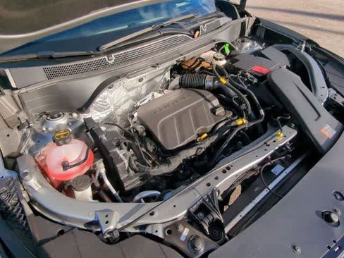 New 2026 Chevrolet Trax RS w/ Sunroof Package image 29