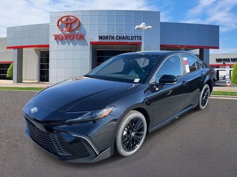 New 2026 Toyota Camry SE image 5
