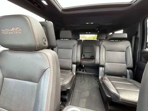 Used 2021 Chevrolet Suburban High Country AWD/4WD image 48