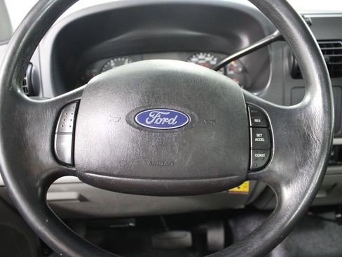 Used 2006 Ford F350 2WD Regular Cab DRW Super Duty image 23