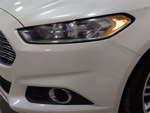 Used 2016 Ford Fusion SE w/ Equipment Group 202A image 11