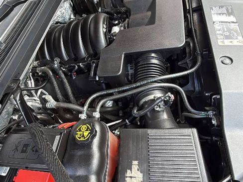 Used 2018 Chevrolet Tahoe Premier AWD/4WD image 43