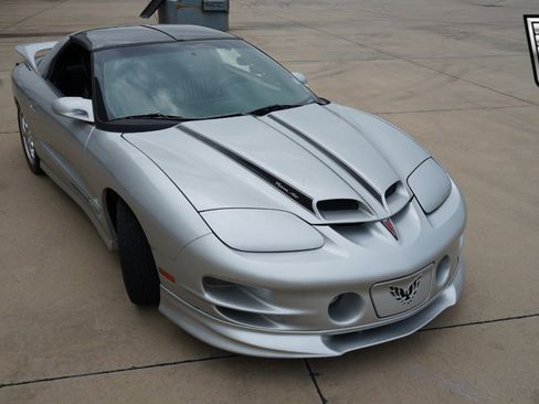 Used 2000 Pontiac Firebird Formula w/ Security Pkg image 4