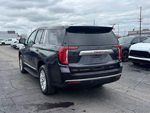Used 2023 GMC Yukon SLT w/ SLT Luxury Package AWD/4WD image 7