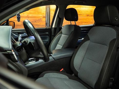 Used 2020 Buick Enclave Preferred w/ LPO, Luxury Package image 10