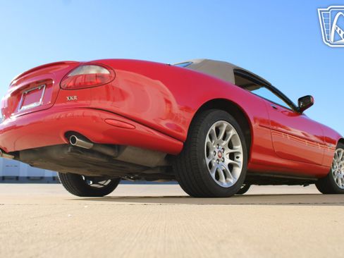 Used 2000 Jaguar XK8 Convertible image 17