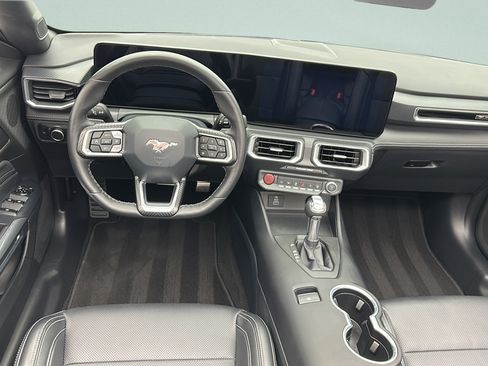 Used 2025 Ford Mustang Premium RWD image 15