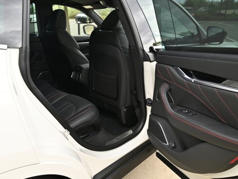 New 2024 Maserati Levante Modena Ultima image 39