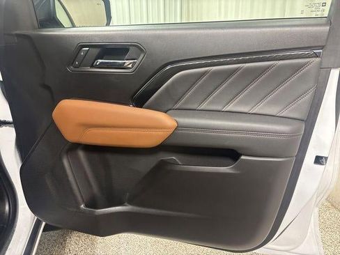 Used 2024 GMC Canyon AT4 w/ AT4 Premium Package image 21