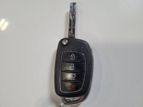 Used 2017 Hyundai Tucson SE w/ SE Popular Package 02 FWD image 32