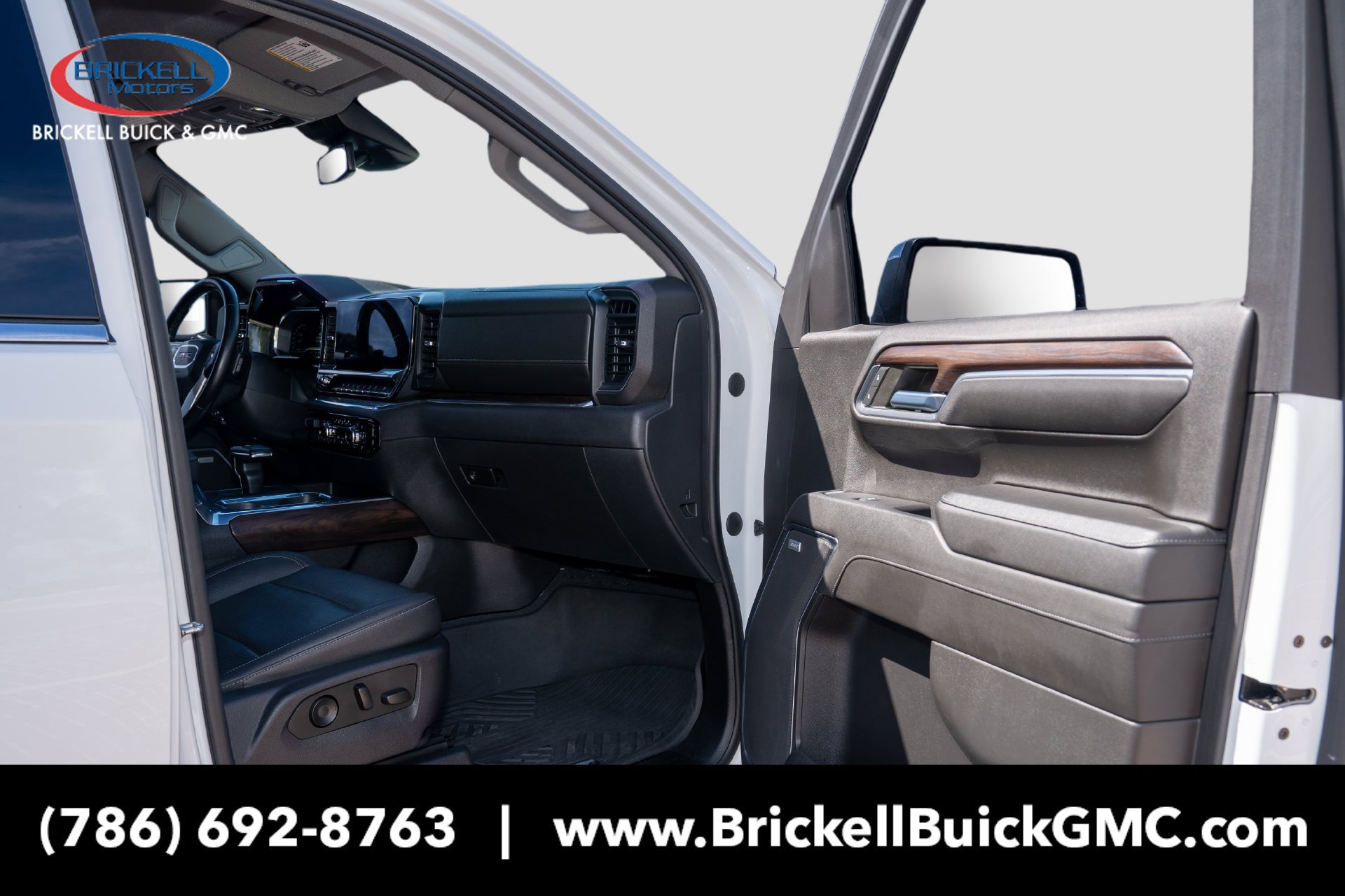 Used 2022 GMC Sierra 1500 SLT w/ SLT Premium Plus Package AWD/4WD image 25