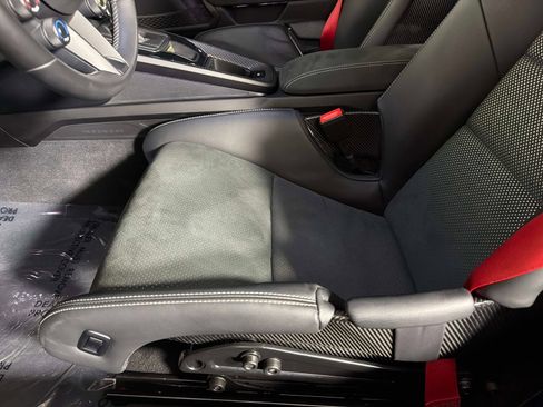 Used 2025 Porsche 911 GT3 RS RWD image 32