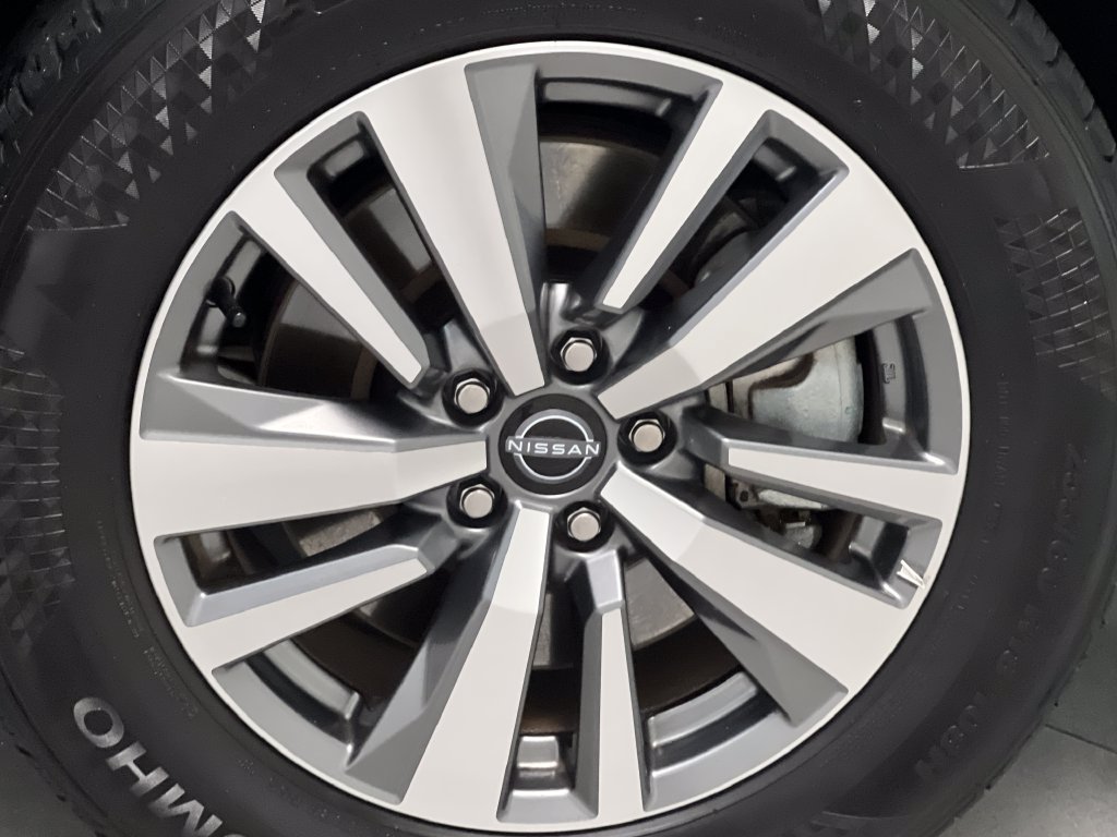 Used 2025 Nissan Pathfinder SL AWD/4WD image 79