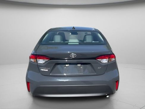 Used 2025 Toyota Corolla LE FWD image 5