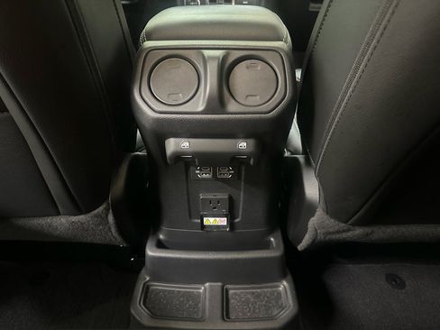 Used 2023 Jeep Wrangler Unlimited Sahara w/ Cold Weather Group AWD/4WD image 32