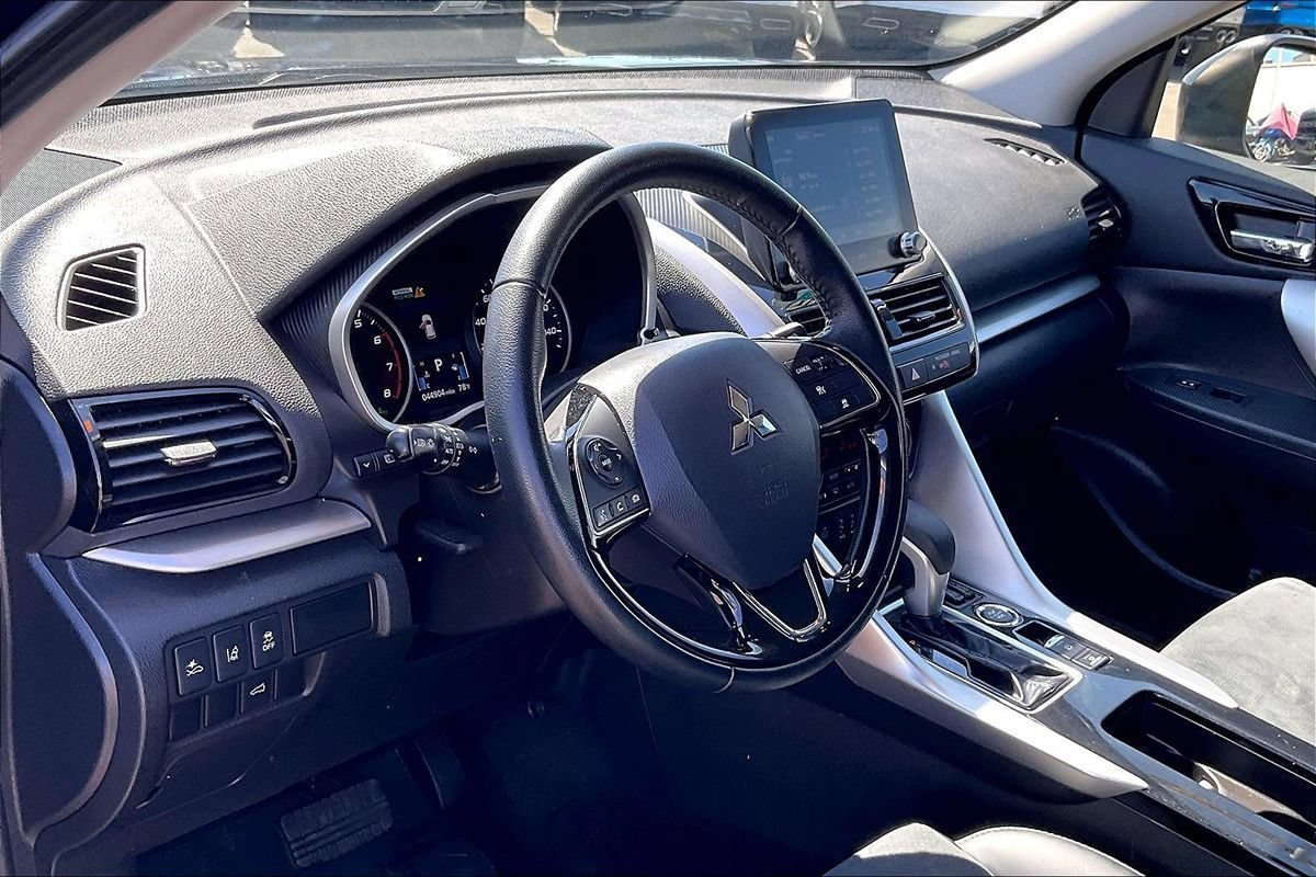 Used 2025 Mitsubishi Eclipse Cross SE AWD/4WD image 17