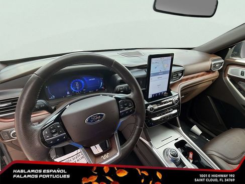 Used 2023 Ford Explorer King Ranch w/ Technology Package RWD image 15