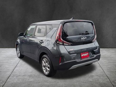 Used 2024 Kia Soul LX w/ Option Group 015 FWD image 6
