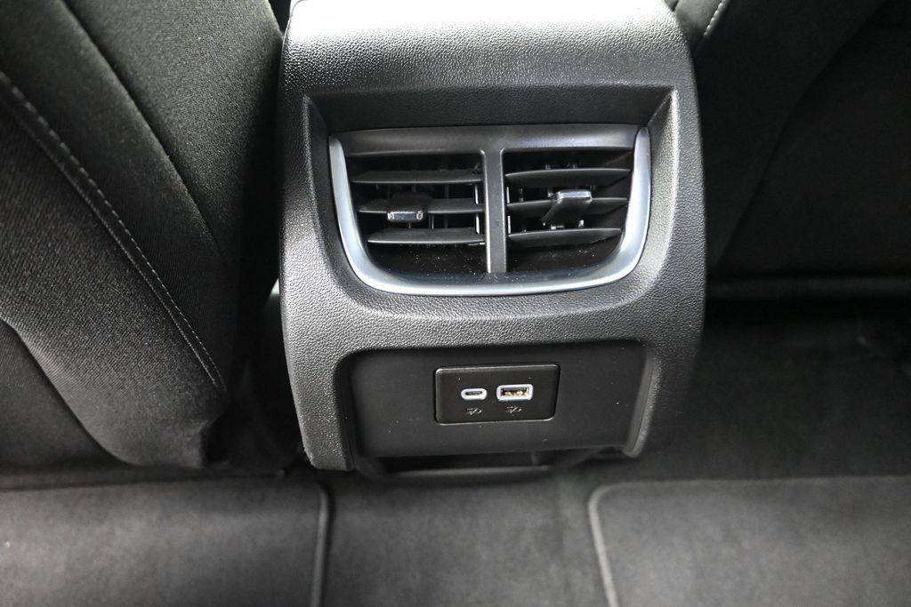 Used 2025 Chevrolet Blazer LT AWD/4WD image 28