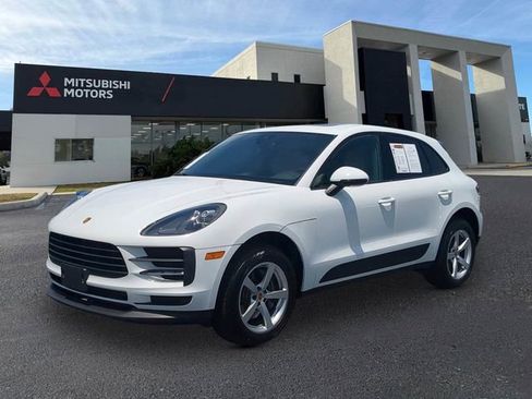 Used 2021 Porsche Macan AWD/4WD image 1