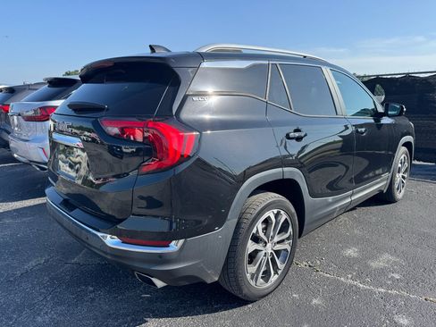 Used 2019 GMC Terrain SLT w/ Preferred Package FWD image 2