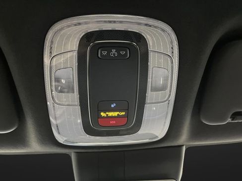 Used 2025 Hyundai Elantra SEL image 24