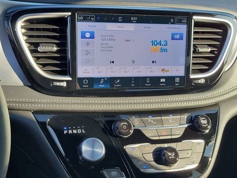 New 2026 Chrysler Pacifica Limited w/ S Appearance Package image 8