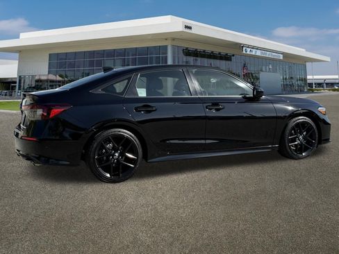 Used 2025 Honda Civic Sport image 11