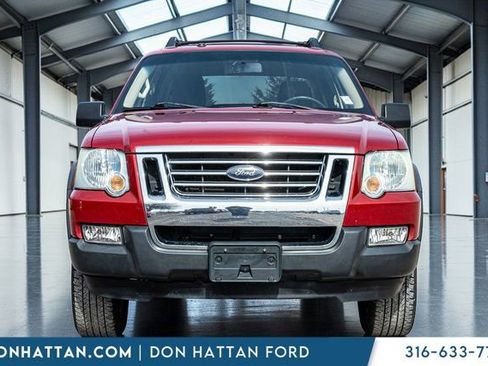 Used 2010 Ford Explorer Sport Trac XLT image 32