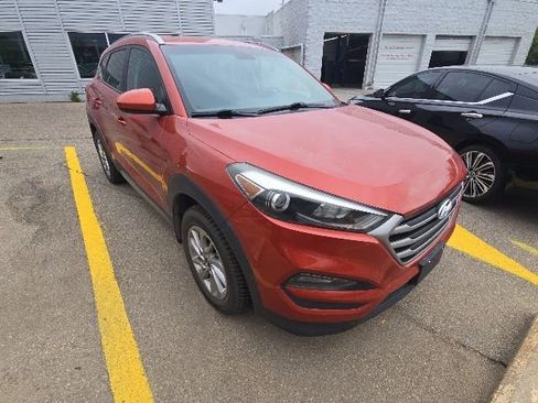 Used 2017 Hyundai Tucson SE AWD/4WD image 7