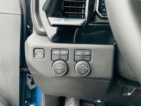 Used 2025 Chevrolet Silverado 2500 LTZ w/ Trail Boss Package AWD/4WD image 15