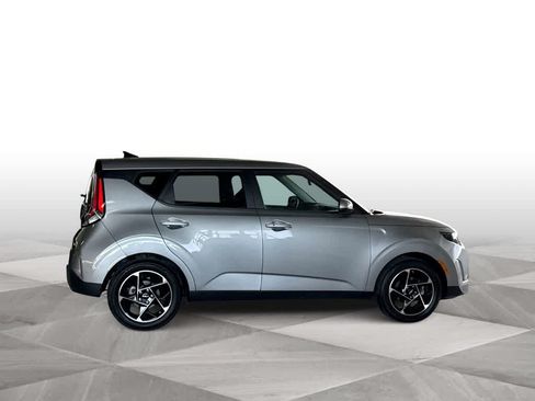 Used 2024 Kia Soul EX FWD image 9