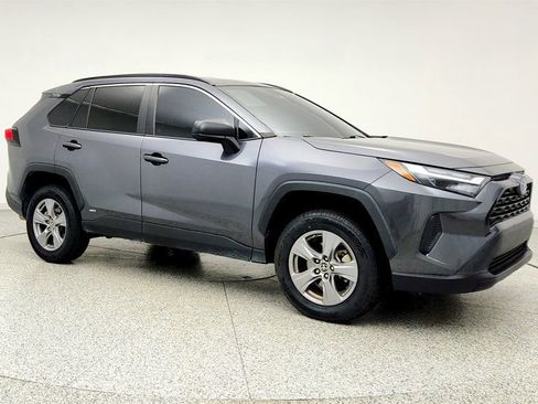 Used 2023 Toyota RAV4 LE AWD/4WD image 3