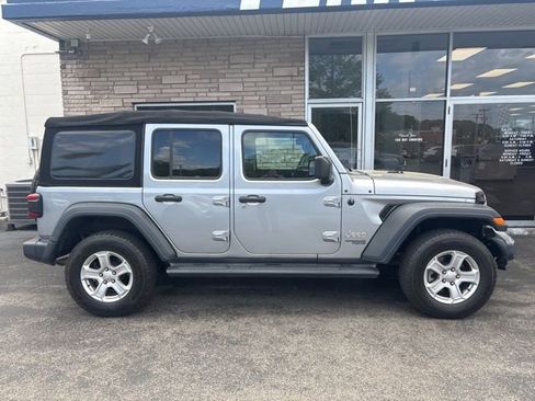 Used 2018 Jeep Wrangler Unlimited Sport S AWD/4WD image 1