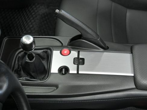 Used 2005 Honda S2000 image 33