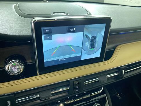 Used 2021 Lincoln Corsair Reserve w/ Equipment Group 201A image 7