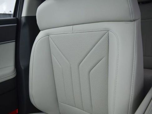 Used 2025 Hyundai Santa Fe SEL image 10