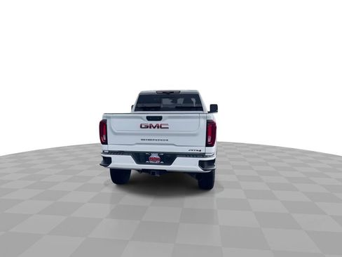 Used 2022 GMC Sierra 2500 AT4 w/ AT4 Preferred Package image 7