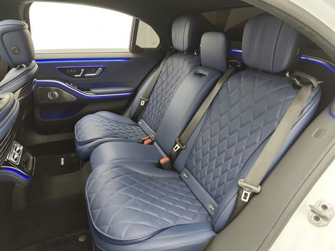 Used 2025 Mercedes-Benz S 580 4MATIC Sedan image 15