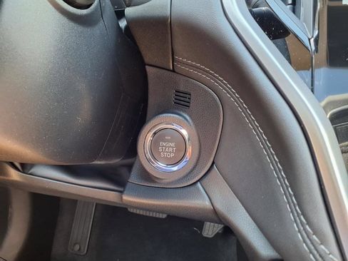Used 2025 Subaru Outback Limited AWD/4WD image 13