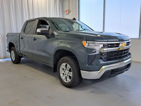 Used 2025 Chevrolet Silverado 1500 LT AWD/4WD image 4