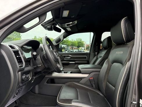 Used 2023 RAM 1500 Laramie AWD/4WD image 24