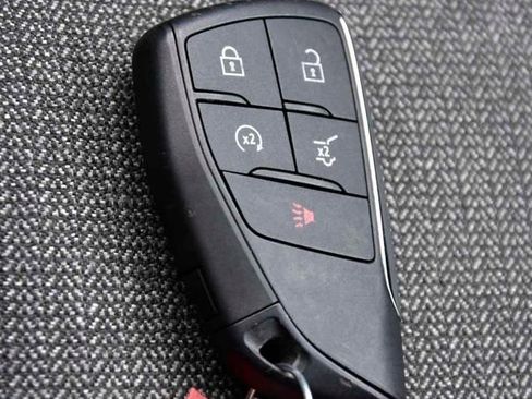 Used 2025 GMC Acadia Elevation image 28