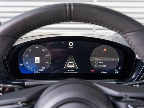 Used 2025 Porsche Macan Electric RWD image 17