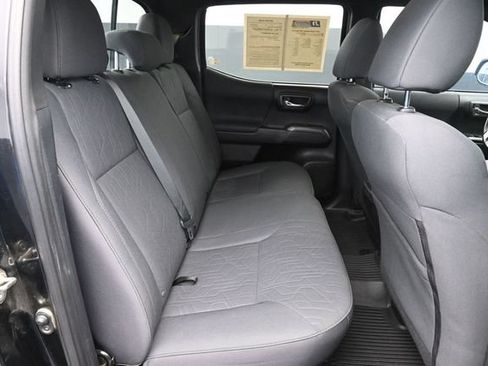 Used 2019 Toyota Tacoma TRD Sport w/ Technology Package AWD/4WD image 30