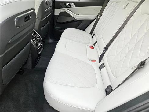 New 2026 BMW X5 M60i image 14